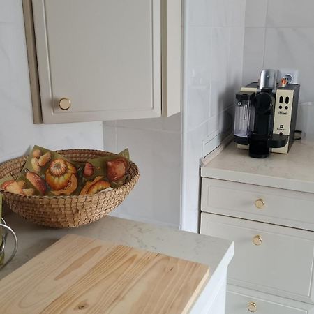 Ferienwohnung Mit Individueller Ausstattung - Jedes Zimmer Ist Anders Erfurt Esterno foto