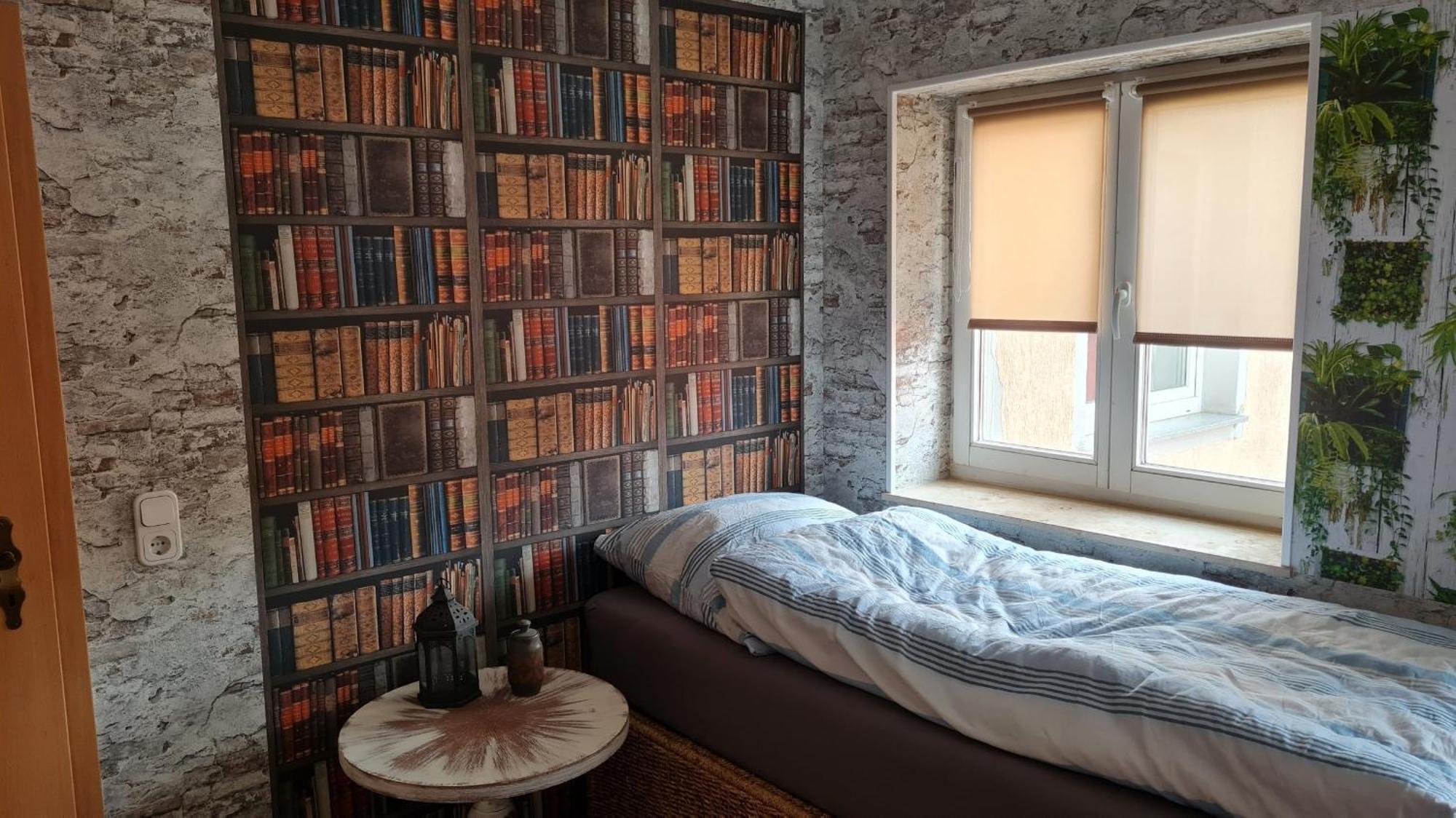Ferienwohnung Mit Individueller Ausstattung - Jedes Zimmer Ist Anders Erfurt Esterno foto
