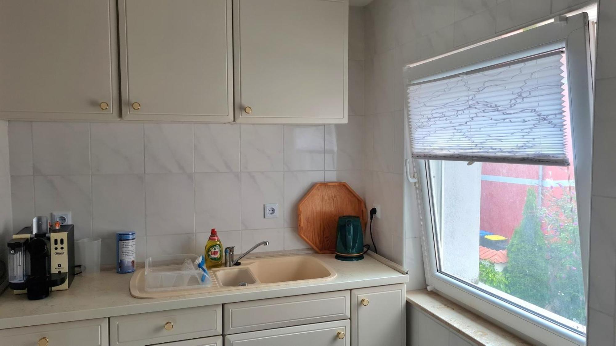 Ferienwohnung Mit Individueller Ausstattung - Jedes Zimmer Ist Anders Erfurt Esterno foto