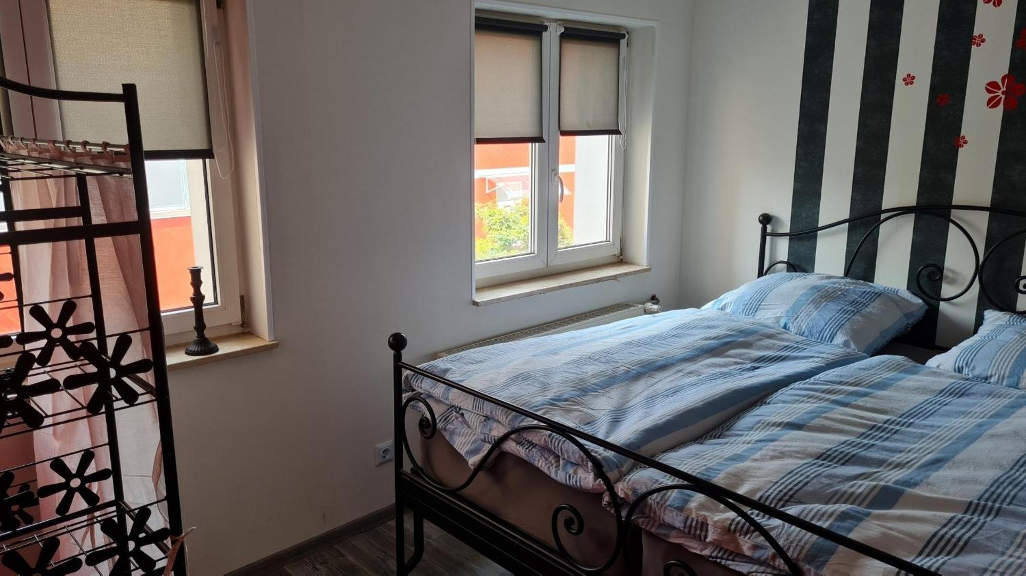 Ferienwohnung Mit Individueller Ausstattung - Jedes Zimmer Ist Anders Erfurt Esterno foto