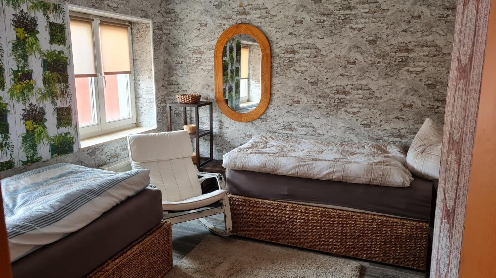 Ferienwohnung Mit Individueller Ausstattung - Jedes Zimmer Ist Anders Erfurt Esterno foto